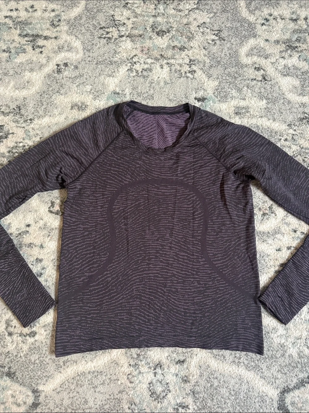 Lululemon Swiftly Tech Long Sleeve Size 10